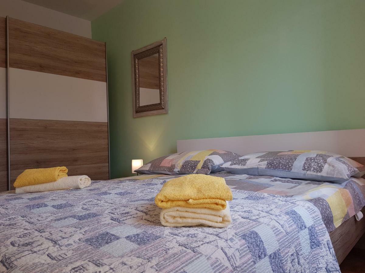 Apartment Mila Umag Exterior photo